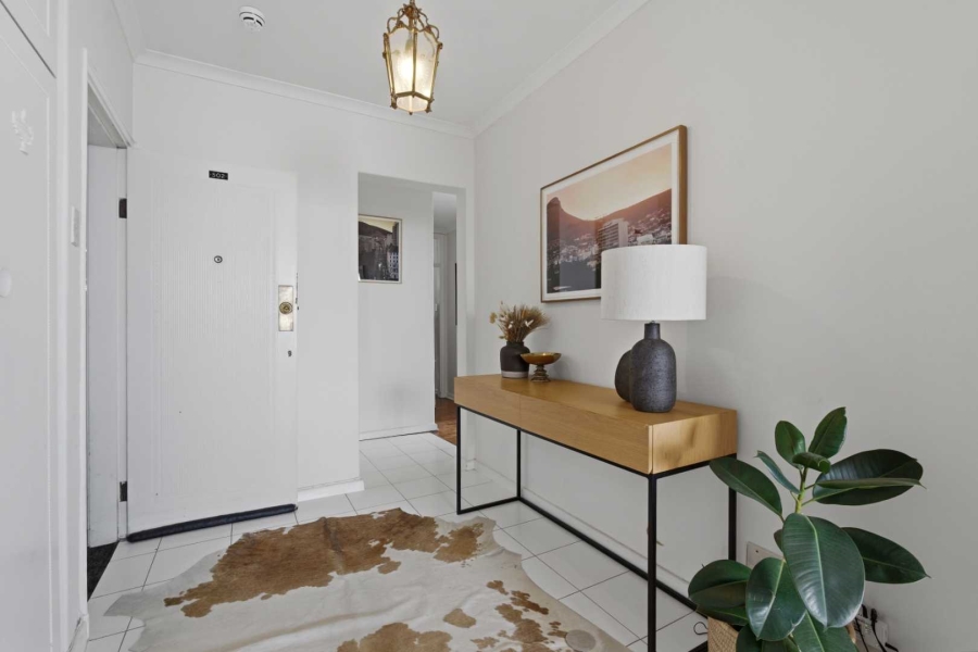 2 Bedroom Property for Sale in Sea Point Western Cape